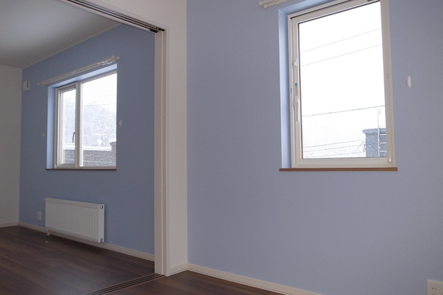 洋室： クロスでアクセント